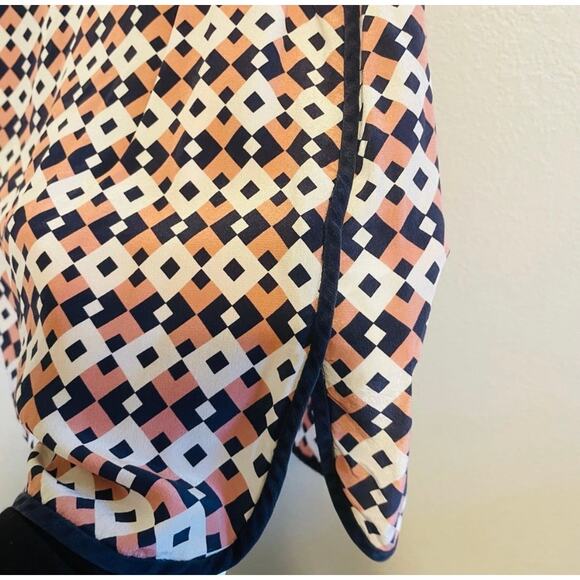 J. Crew Navy and Blush Geometric Pattern Silk Blouse Size 2 - Picture 4 of 10